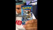 Cutting a Charizard in half in a Pokémon pack!😨 #shorts