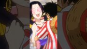 LUFFY PEGANDO A HANCOCK NO COLO 😳 One Piece #shorts